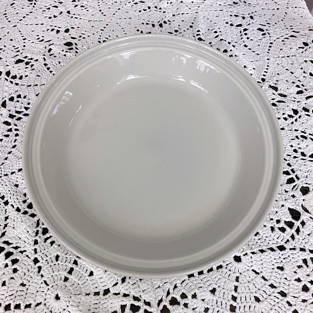 Fiesta, baking pie plate. Retired color pearl gray.